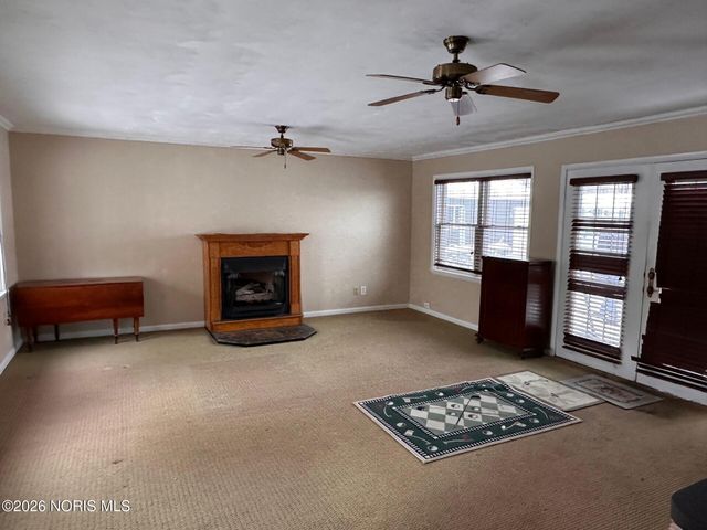 1002 Walnut Street, Perrysburg, OH 43551