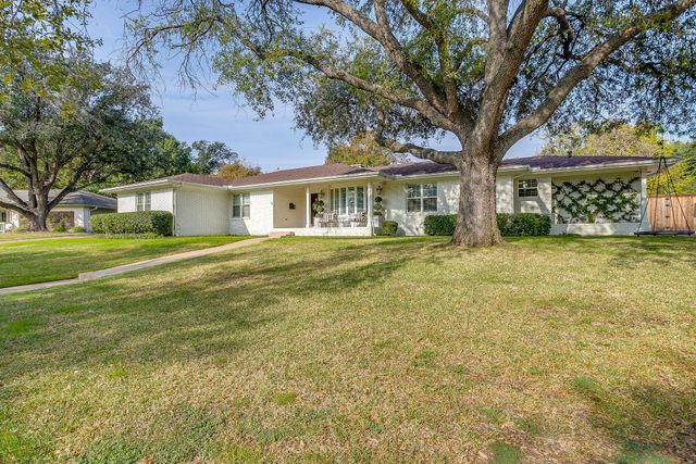 3772 Arroyo Road, Fort Worth, TX 76109