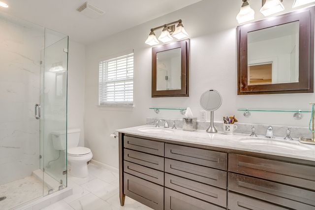 3772 Arroyo Road, Fort Worth, TX 76109