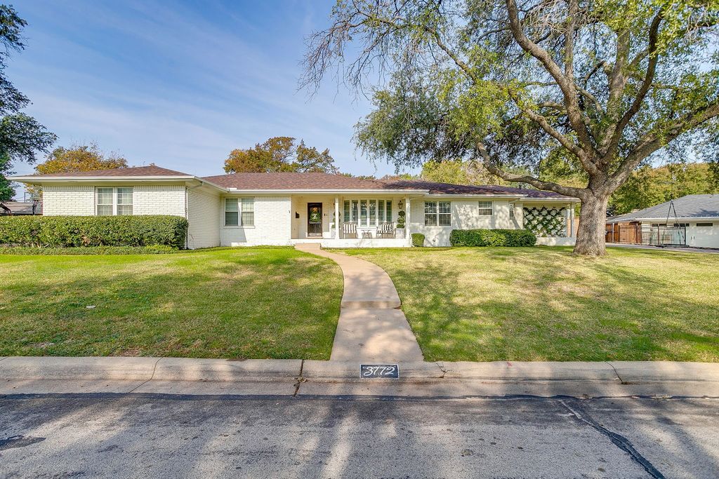 3772 Arroyo Road, Fort Worth, TX 76109