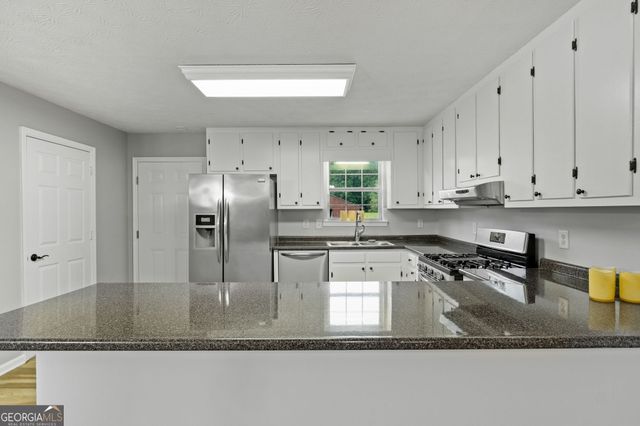 3255 Alvaton Road, Gay, GA 30218