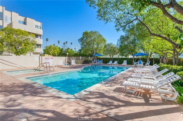 19350 Sherman Way 124, Reseda, CA 91335