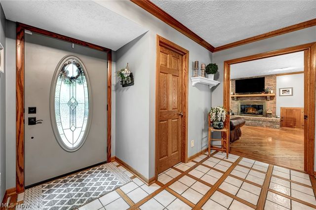 9715 Knightsbridge Lane, Concord Twp, OH 44060