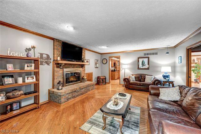 9715 Knightsbridge Lane, Concord Twp, OH 44060