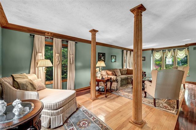 9715 Knightsbridge Lane, Concord Twp, OH 44060