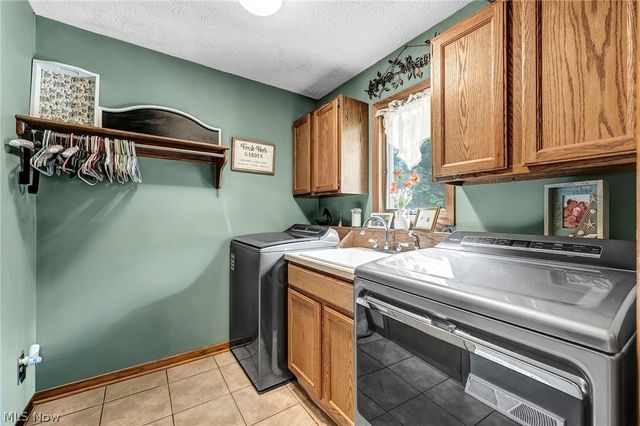9715 Knightsbridge Lane, Concord Twp, OH 44060
