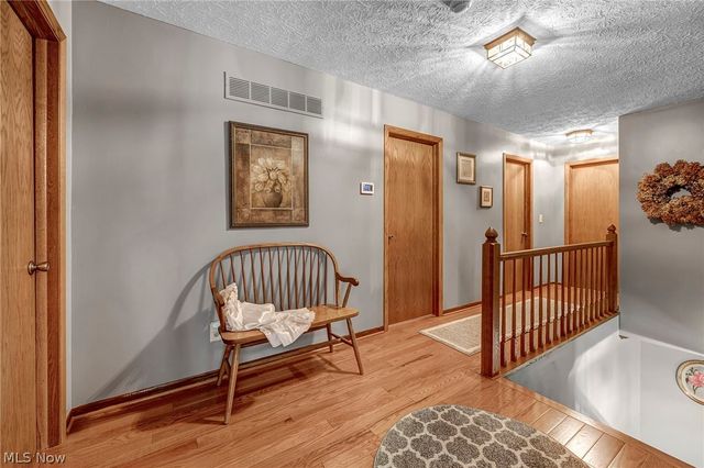 9715 Knightsbridge Lane, Concord Twp, OH 44060