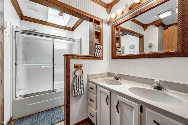 9715 Knightsbridge Lane, Concord Twp, OH 44060