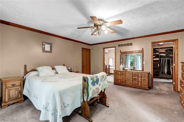 9715 Knightsbridge Lane, Concord Twp, OH 44060