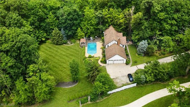9715 Knightsbridge Lane, Concord Twp, OH 44060