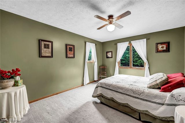 9715 Knightsbridge Lane, Concord Twp, OH 44060
