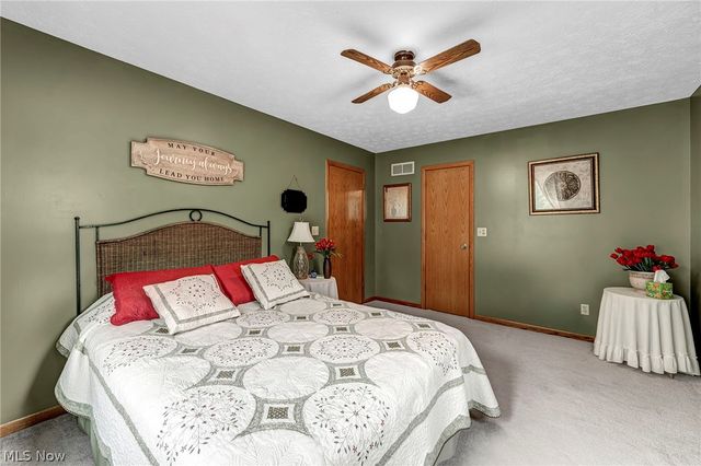 9715 Knightsbridge Lane, Concord Twp, OH 44060
