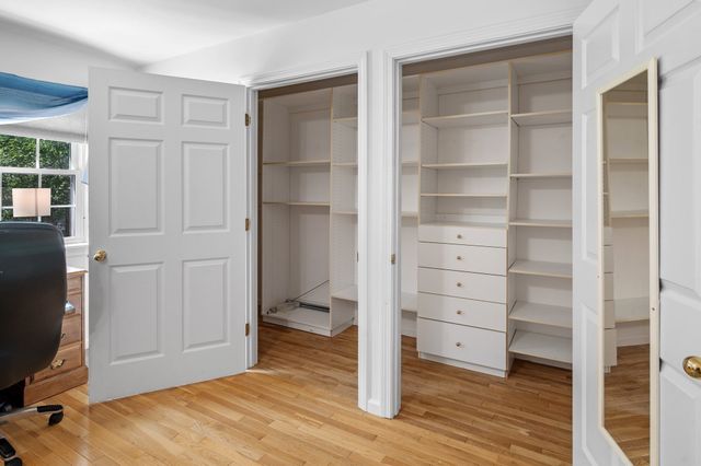 9 Bishops Forest Dr 9, Waltham, MA 02452