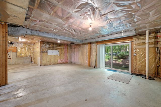 9 Bishops Forest Dr 9, Waltham, MA 02452