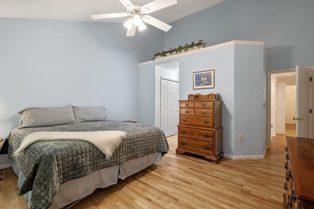 9 Bishops Forest Dr 9, Waltham, MA 02452