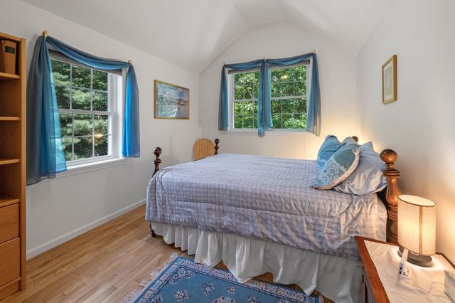 9 Bishops Forest Dr 9, Waltham, MA 02452