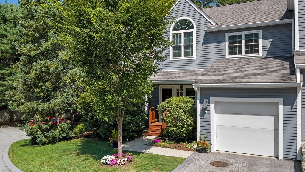 9 Bishops Forest Dr 9, Waltham, MA 02452