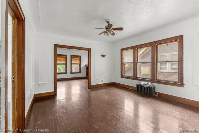 5527 Chalmers Street, Detroit, MI 48213