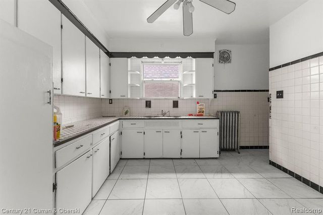 5527 Chalmers Street, Detroit, MI 48213