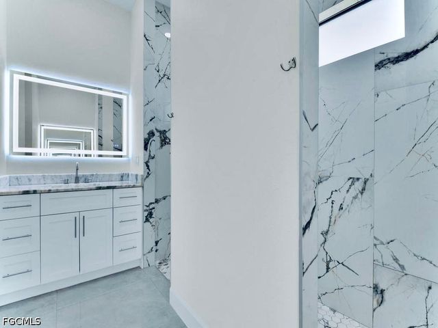 1023 Bank AVE S, Lehigh Acres, FL 33974