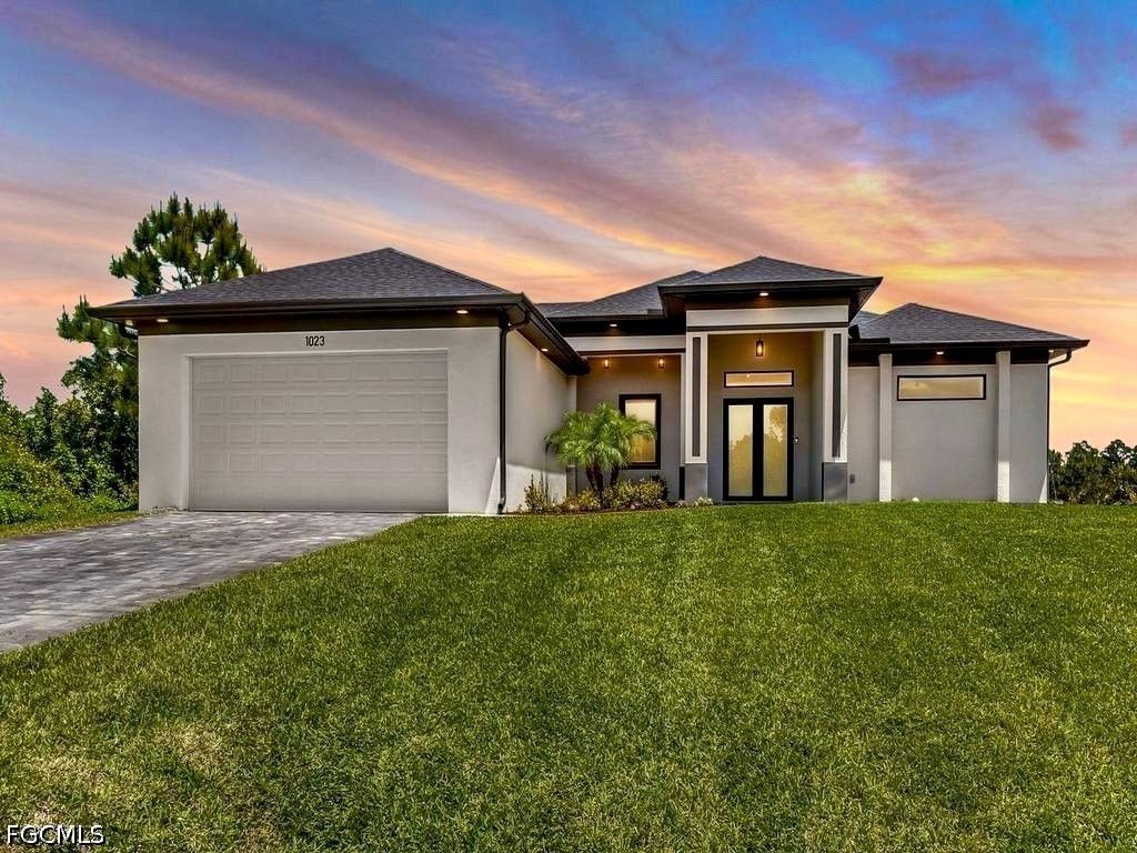 1023 Bank AVE S, Lehigh Acres, FL 33974