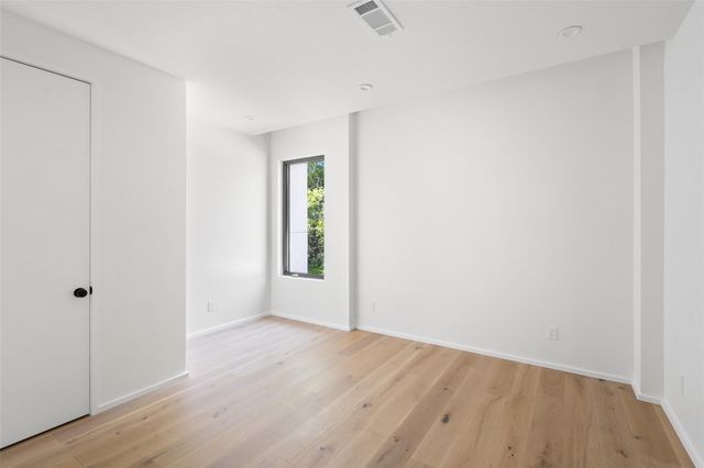 1203 Richcreek RD, Austin, TX 78757