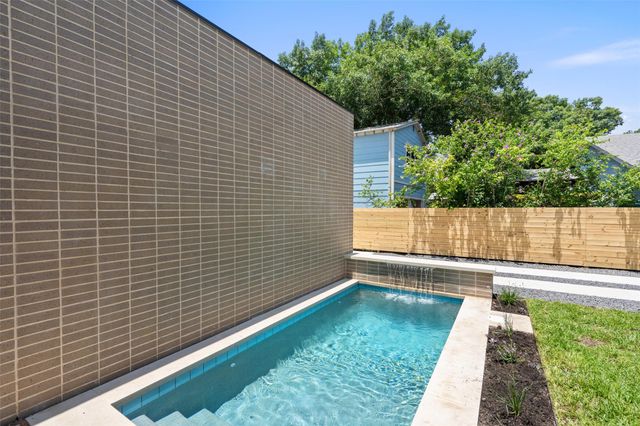 1203 Richcreek RD, Austin, TX 78757