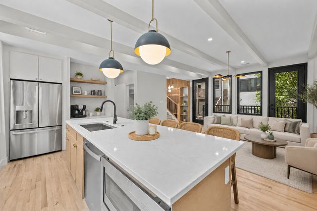 3339 N KENMORE Avenue CHHOUSE, Chicago, IL 60657