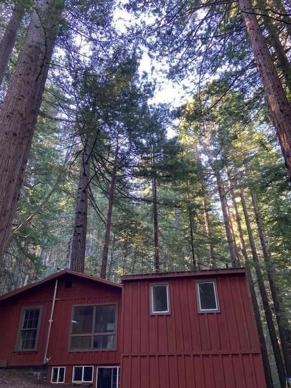 Image 3 of property listing at 155 Native Sons Road, Woodside, CA 94062
