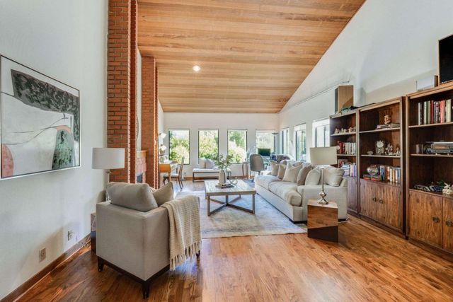 10675 Clubhouse Lane, Cupertino, CA 95014