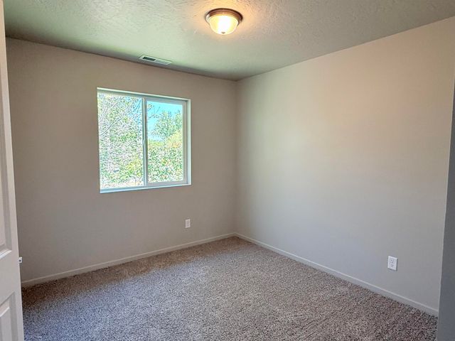 9507 E Michielli Ln, Spokane Valley, WA 99206