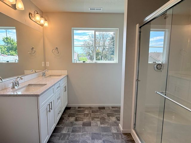9507 E Michielli Ln, Spokane Valley, WA 99206