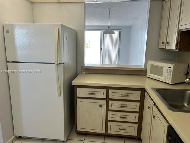 1331 Lincoln Road 905, Miami Beach, FL 33139