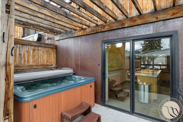 202 Hauser AVENUE S, Red Lodge, MT 59068