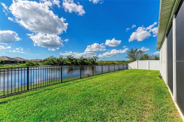 3519 74TH AVENUE CIRCLE E, Sarasota, FL 34243