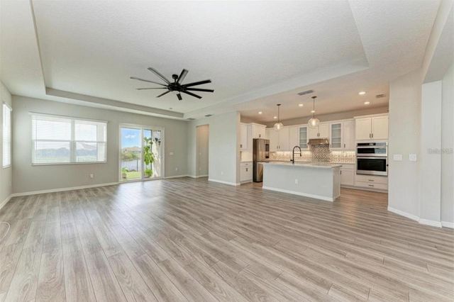 3519 74TH AVENUE CIRCLE E, Sarasota, FL 34243