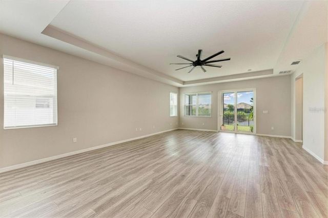 3519 74TH AVENUE CIRCLE E, Sarasota, FL 34243