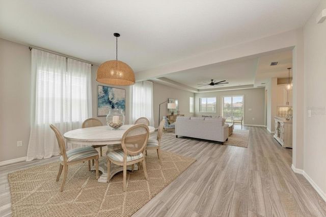 3519 74TH AVENUE CIRCLE E, Sarasota, FL 34243