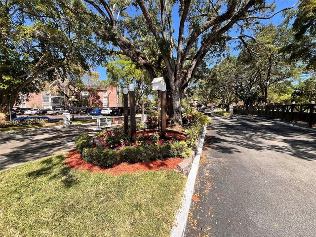 3710 Inverrary Drive 3Y, Fort Lauderdale, FL 33319