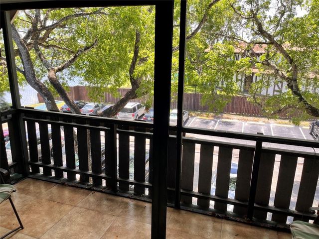 3710 Inverrary Drive 3Y, Fort Lauderdale, FL 33319