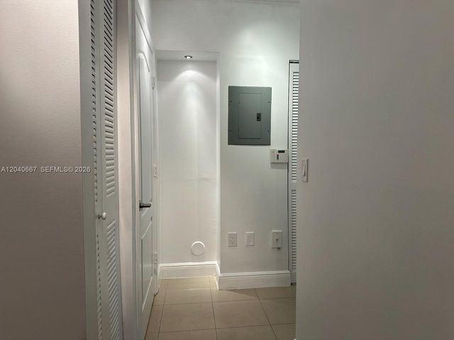 652 NE 63rd St 102, Miami, FL 33138