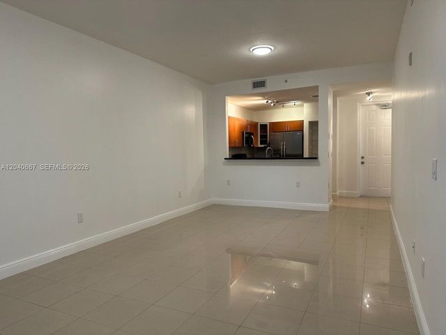 652 NE 63rd St 102, Miami, FL 33138
