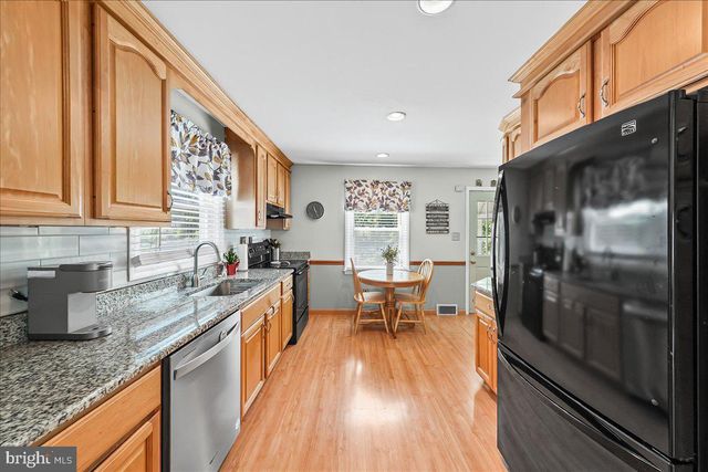 908 BROADWAY AVE, Secane, PA 19018