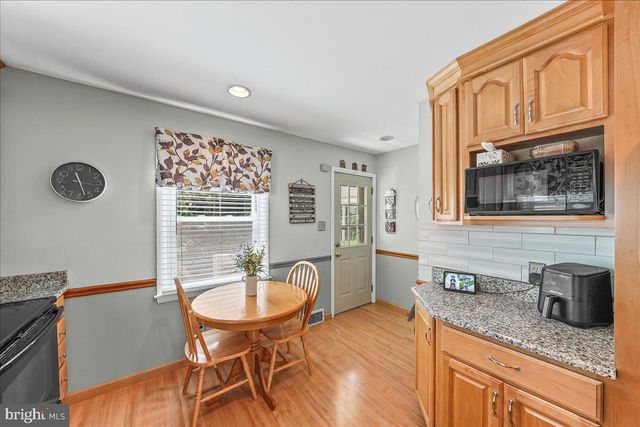908 BROADWAY AVE, Secane, PA 19018