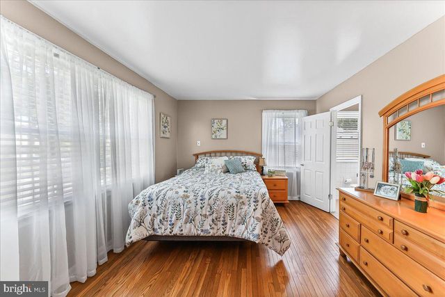 908 BROADWAY AVE, Secane, PA 19018