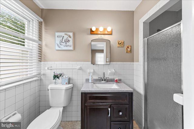 908 BROADWAY AVE, Secane, PA 19018