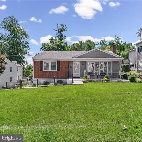 908 BROADWAY AVE, Secane, PA 19018
