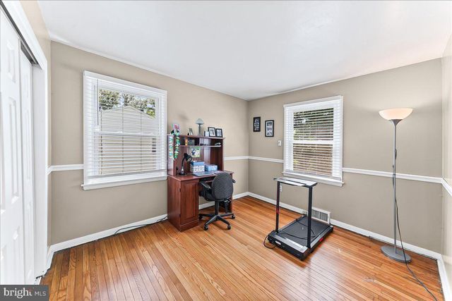 908 BROADWAY AVE, Secane, PA 19018