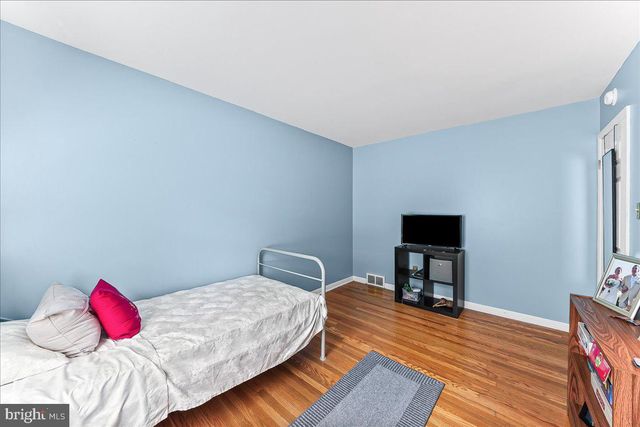 908 BROADWAY AVE, Secane, PA 19018
