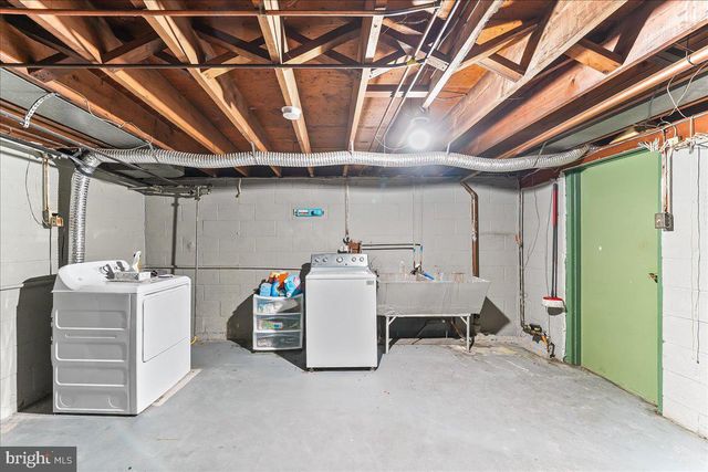 908 BROADWAY AVE, Secane, PA 19018